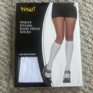 🌸3/$15 NWT Spirit White Knee High Socks